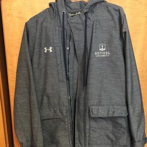 Selling rain/wind jacket!!